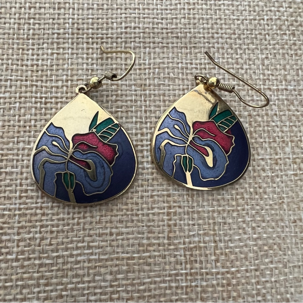 Inlay Modern Design Pierced Earrings